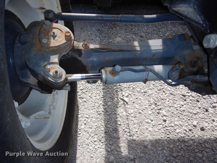 image for item DN7271 1995 New Holland 5640  tractor