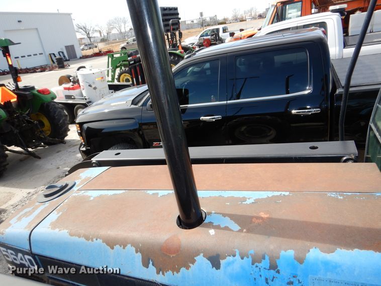 image for item DN7271 1995 New Holland 5640  tractor