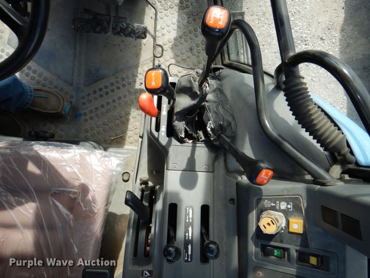 image for item DN7271 1995 New Holland 5640  tractor