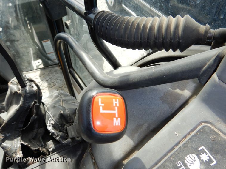 image for item DN7271 1995 New Holland 5640  tractor