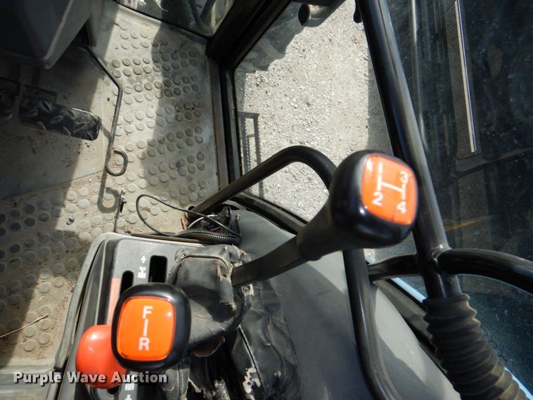 image for item DN7271 1995 New Holland 5640  tractor