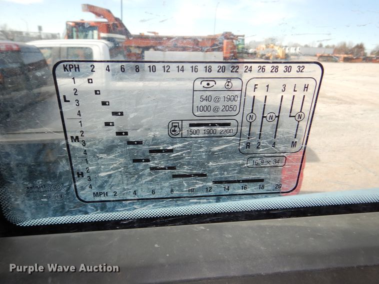 image for item DN7271 1995 New Holland 5640  tractor