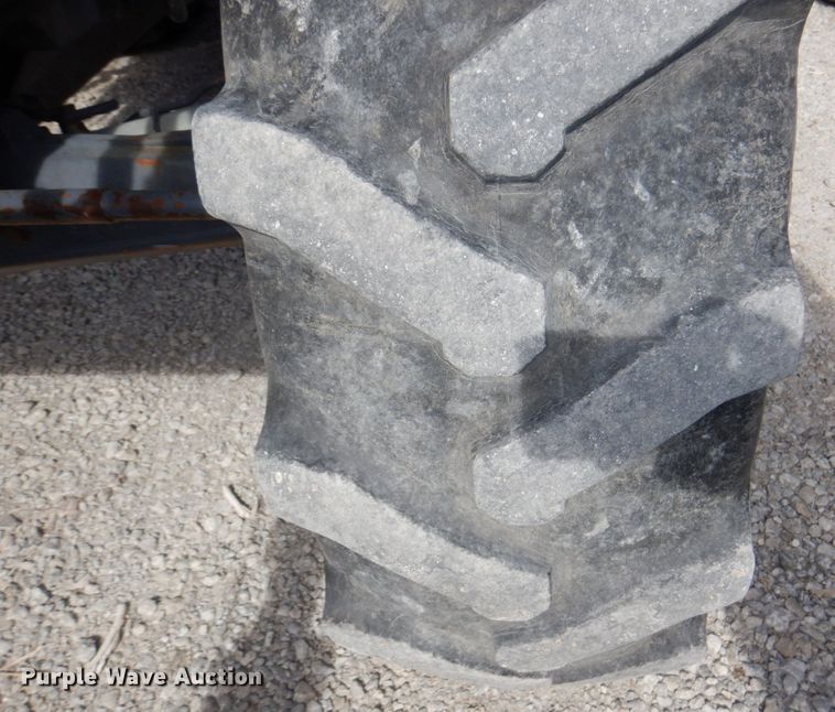 image for item DN7271 1995 New Holland 5640  tractor