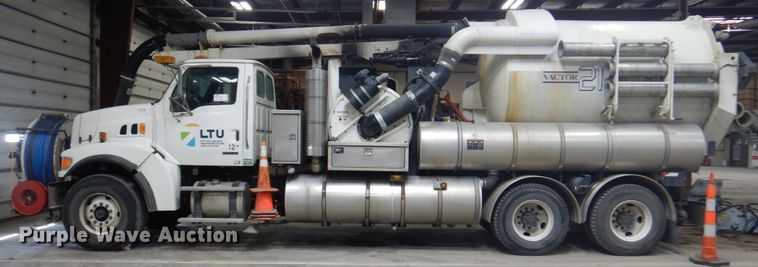image for item DN7273 2005 Sterling L8500  sewer jetter truck