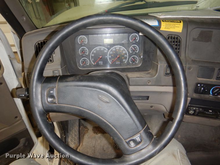 image for item DN7273 2005 Sterling L8500  sewer jetter truck