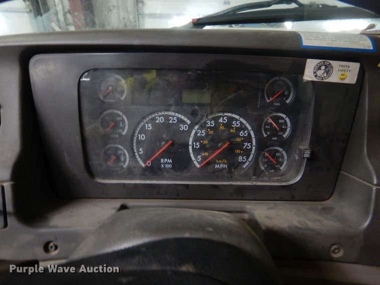 image for item DN7273 2005 Sterling L8500  sewer jetter truck