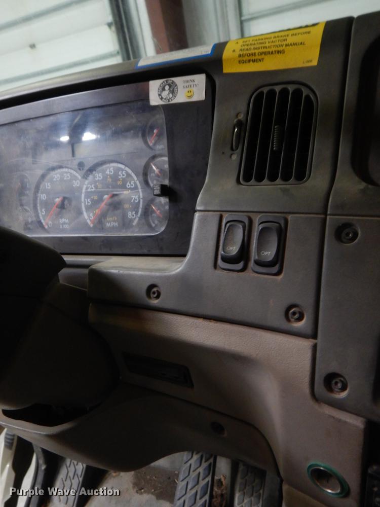 image for item DN7273 2005 Sterling L8500  sewer jetter truck