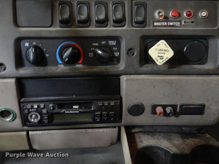 image for item DN7273 2005 Sterling L8500  sewer jetter truck