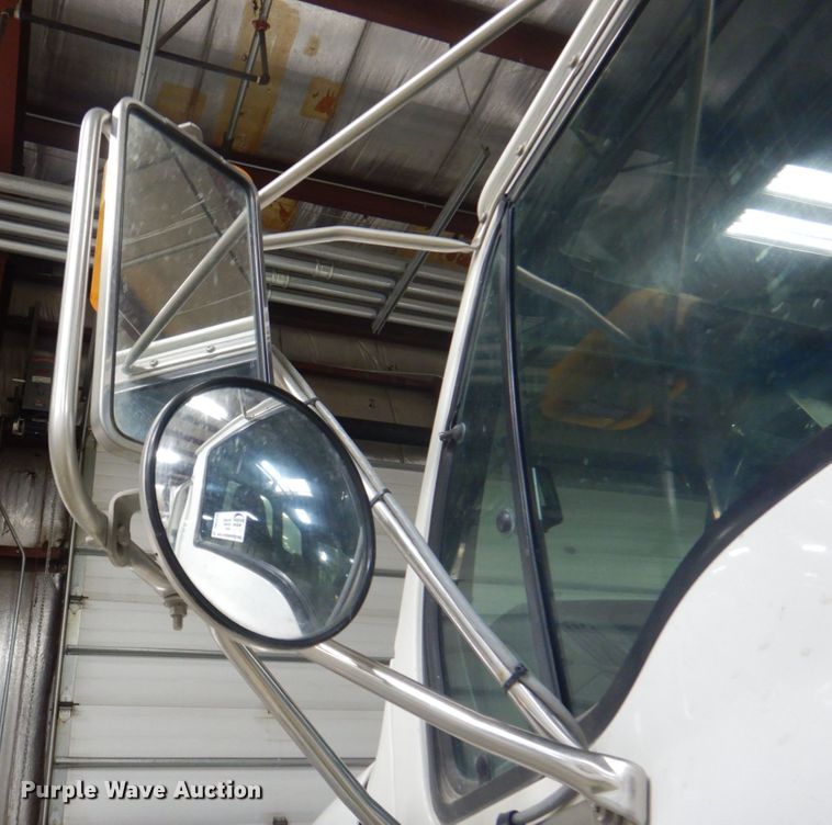 image for item DN7273 2005 Sterling L8500  sewer jetter truck