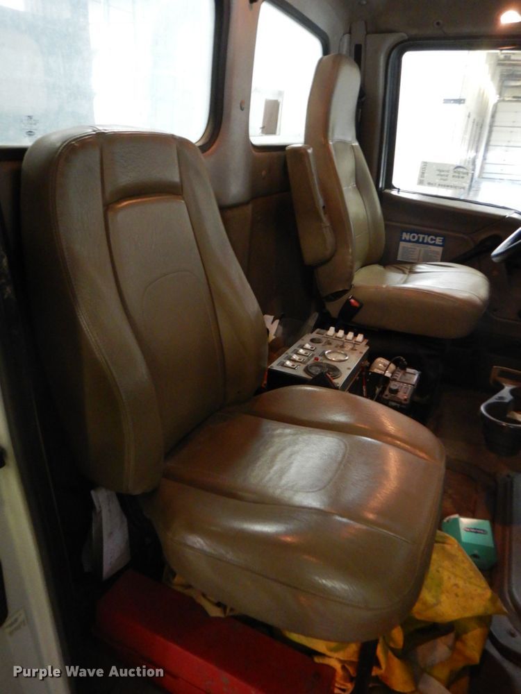 image for item DN7273 2005 Sterling L8500  sewer jetter truck