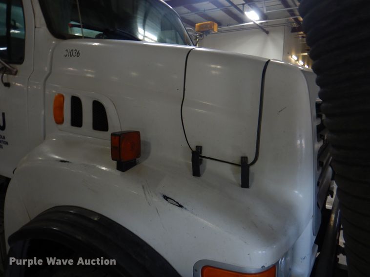 image for item DN7273 2005 Sterling L8500  sewer jetter truck