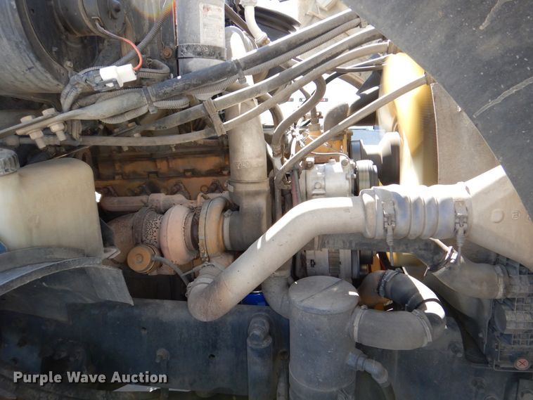 image for item DN7273 2005 Sterling L8500  sewer jetter truck