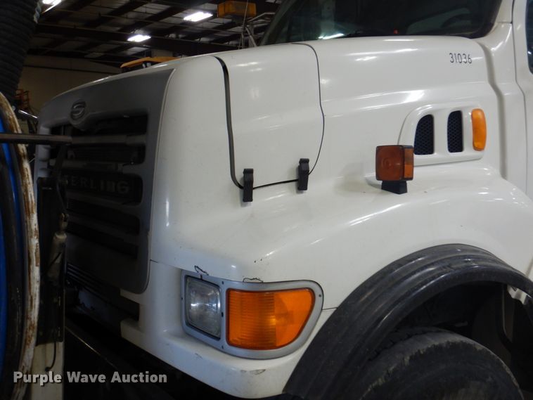 image for item DN7273 2005 Sterling L8500  sewer jetter truck