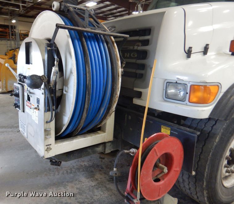 image for item DN7273 2005 Sterling L8500  sewer jetter truck
