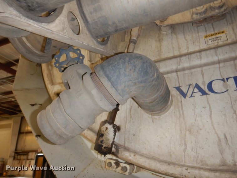 image for item DN7273 2005 Sterling L8500  sewer jetter truck