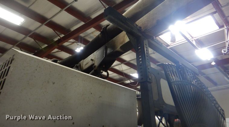 image for item DN7273 2005 Sterling L8500  sewer jetter truck