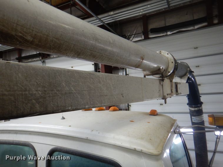 image for item DN7273 2005 Sterling L8500  sewer jetter truck