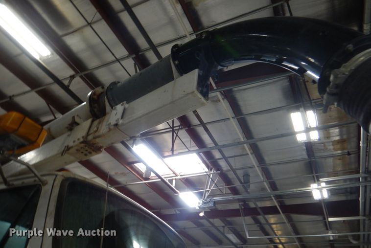 image for item DN7273 2005 Sterling L8500  sewer jetter truck