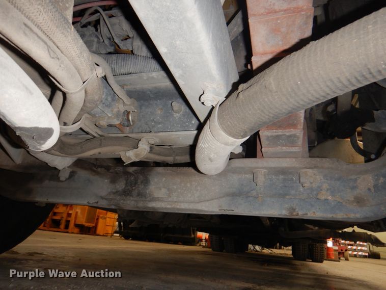 image for item DN7273 2005 Sterling L8500  sewer jetter truck