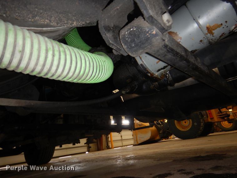 image for item DN7273 2005 Sterling L8500  sewer jetter truck