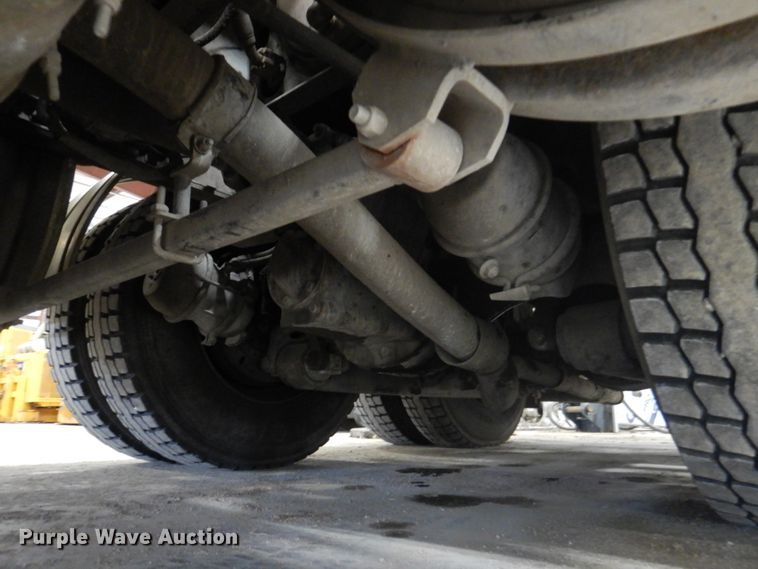 image for item DN7273 2005 Sterling L8500  sewer jetter truck