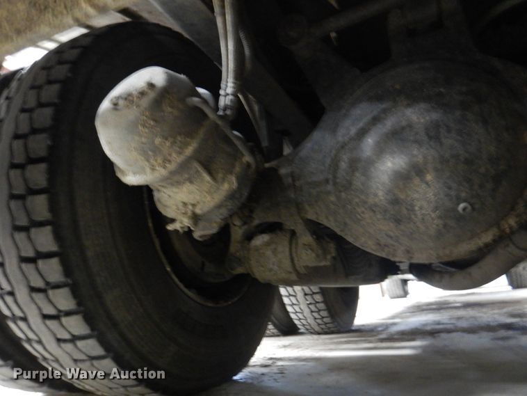 image for item DN7273 2005 Sterling L8500  sewer jetter truck