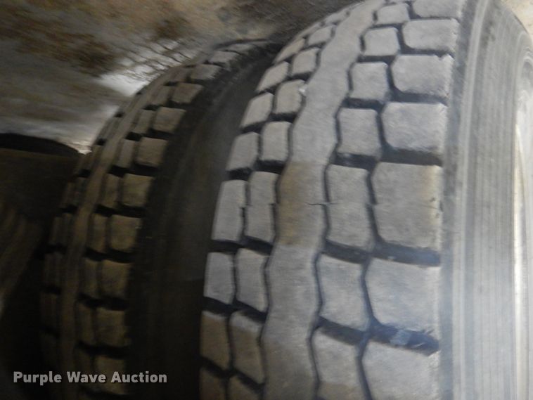 image for item DN7273 2005 Sterling L8500  sewer jetter truck