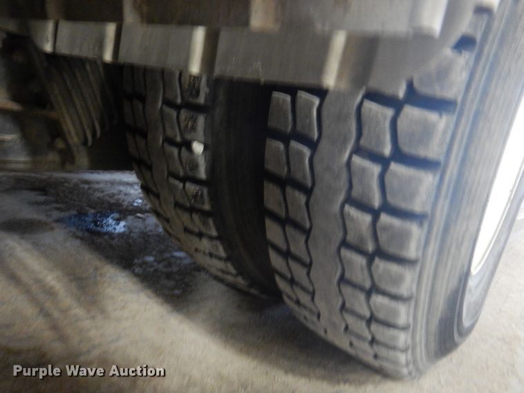 image for item DN7273 2005 Sterling L8500  sewer jetter truck