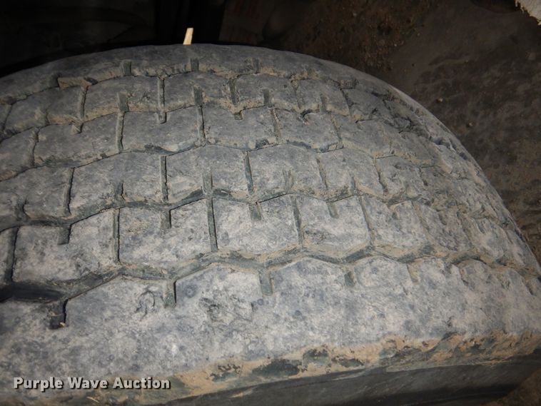 image for item DN7273 2005 Sterling L8500  sewer jetter truck