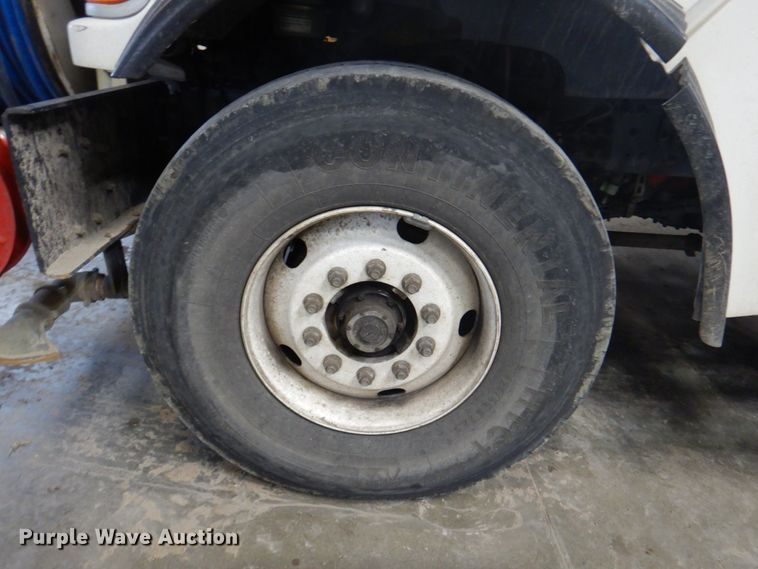 image for item DN7273 2005 Sterling L8500  sewer jetter truck