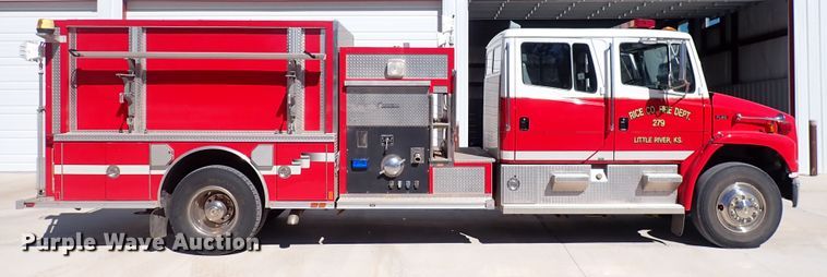 image for item DS7016 2001 Freightliner FL80  pumper fire truck