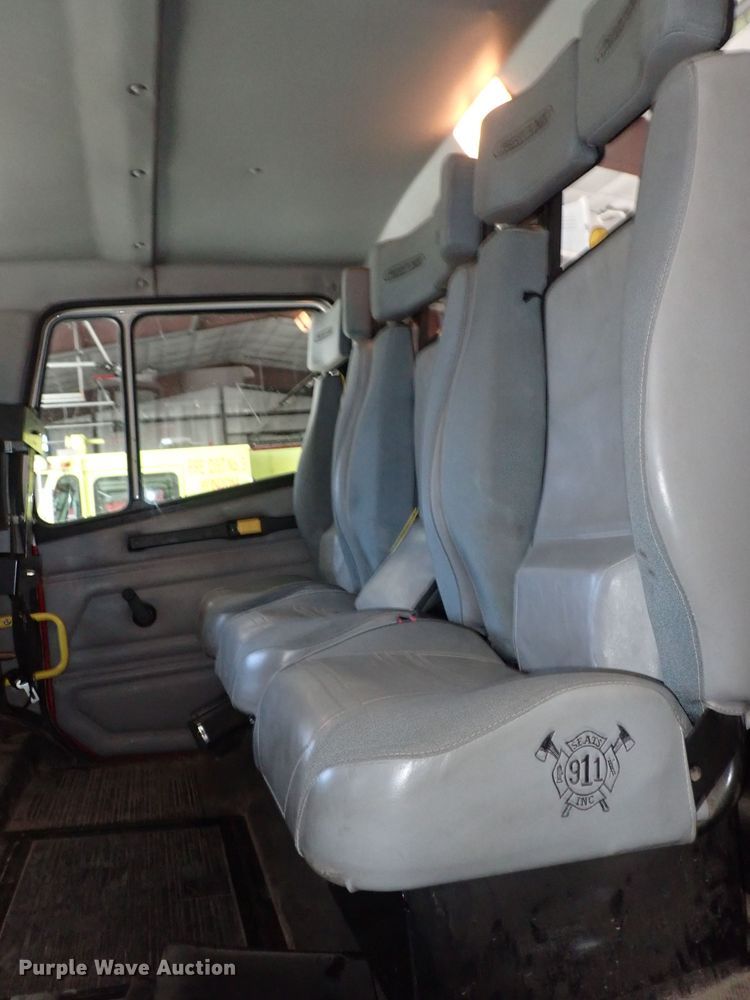 image for item DS7016 2001 Freightliner FL80  pumper fire truck