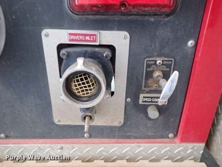 image for item DS7016 2001 Freightliner FL80  pumper fire truck