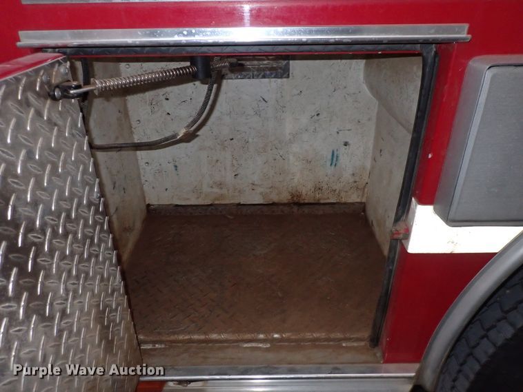 image for item DS7016 2001 Freightliner FL80  pumper fire truck