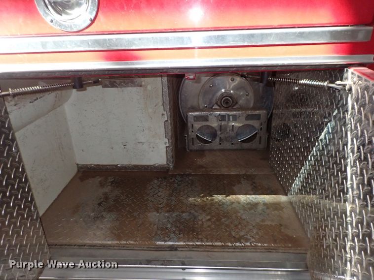 image for item DS7016 2001 Freightliner FL80  pumper fire truck