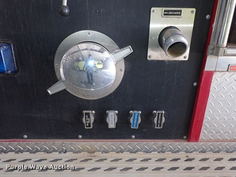 image for item DS7016 2001 Freightliner FL80  pumper fire truck