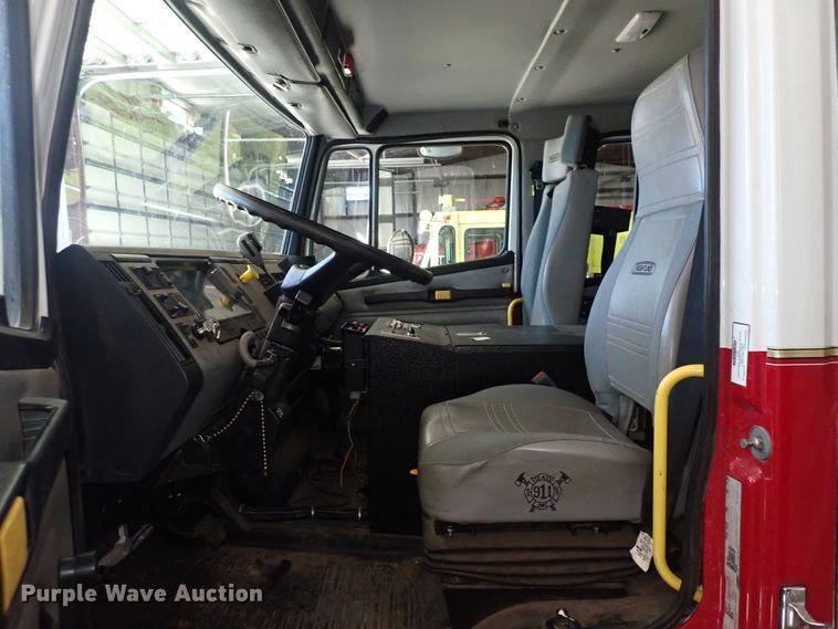 image for item DS7016 2001 Freightliner FL80  pumper fire truck