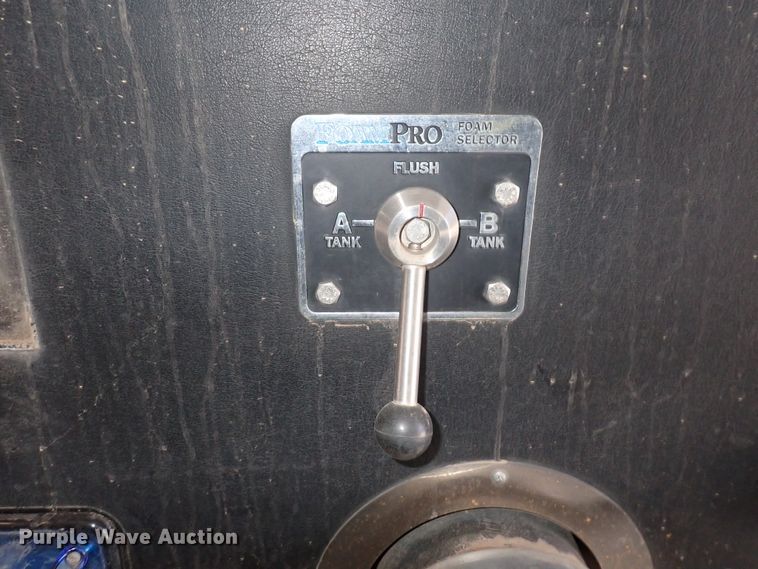 image for item DS7016 2001 Freightliner FL80  pumper fire truck