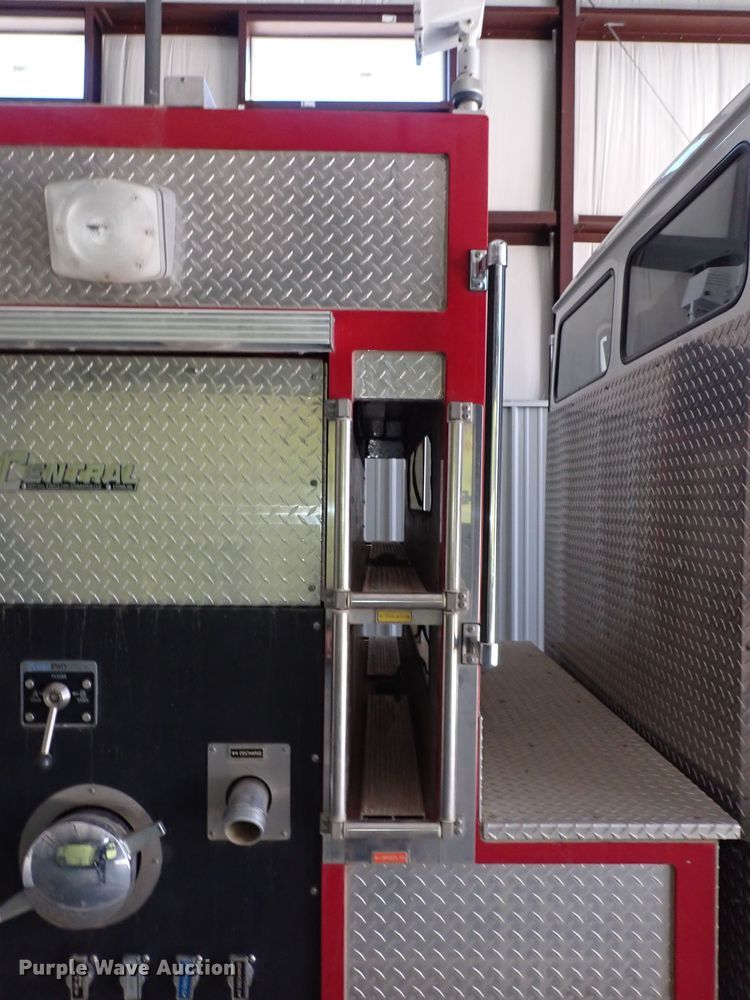 image for item DS7016 2001 Freightliner FL80  pumper fire truck