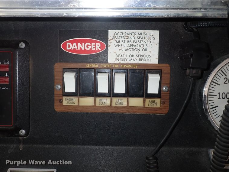 image for item DS7016 2001 Freightliner FL80  pumper fire truck