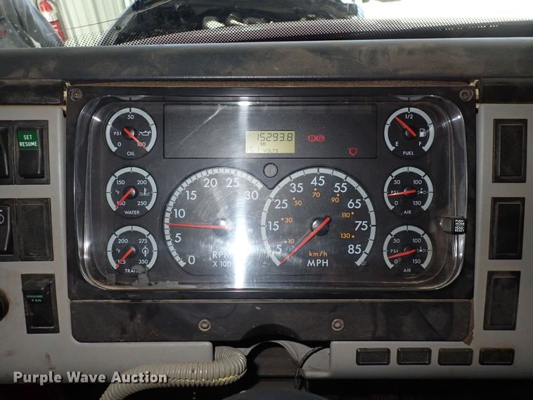 image for item DS7016 2001 Freightliner FL80  pumper fire truck