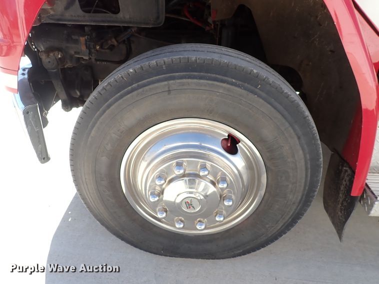 image for item DS7016 2001 Freightliner FL80  pumper fire truck