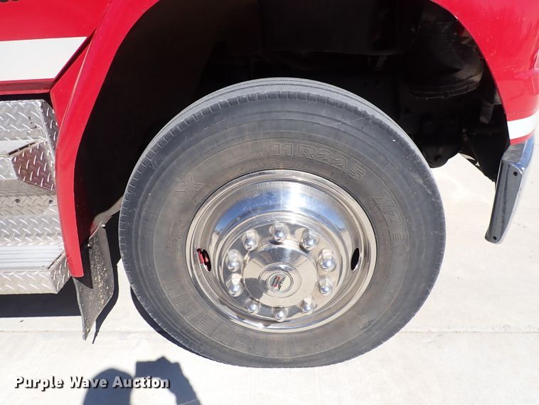 image for item DS7016 2001 Freightliner FL80  pumper fire truck