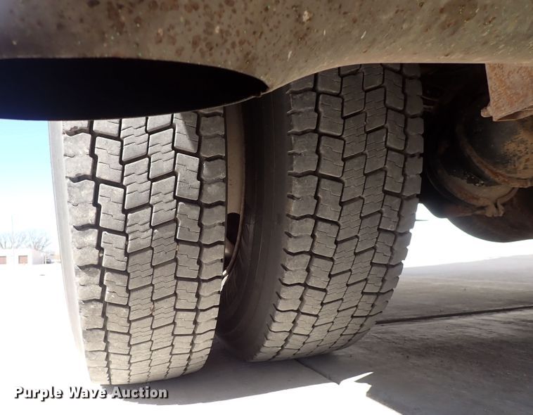 image for item DS7016 2001 Freightliner FL80  pumper fire truck