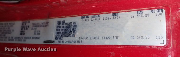 image for item DS7016 2001 Freightliner FL80  pumper fire truck