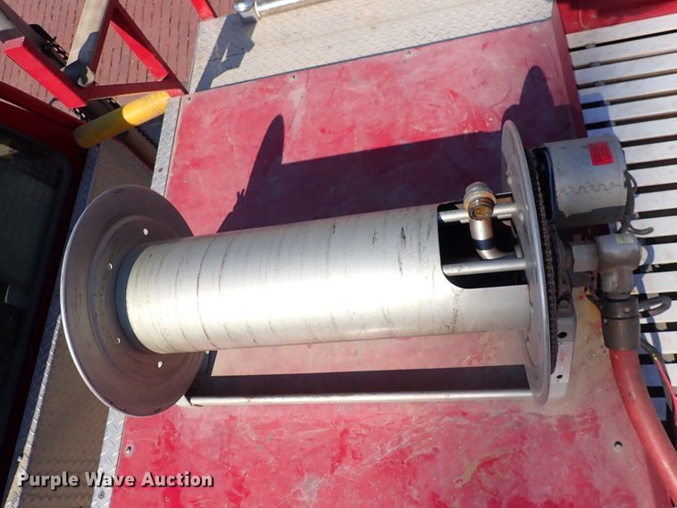 image for item DS7018 1994 Ford F700  fire truck