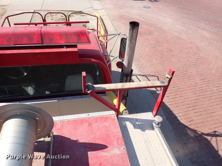 image for item DS7018 1994 Ford F700  fire truck