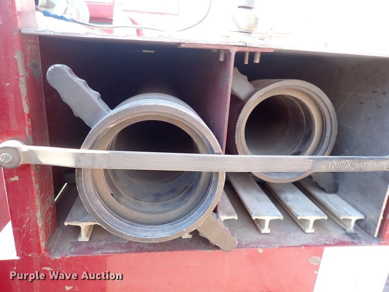 image for item DS7018 1994 Ford F700  fire truck