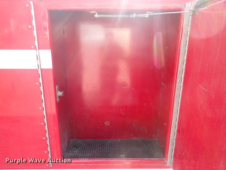 image for item DS7018 1994 Ford F700  fire truck