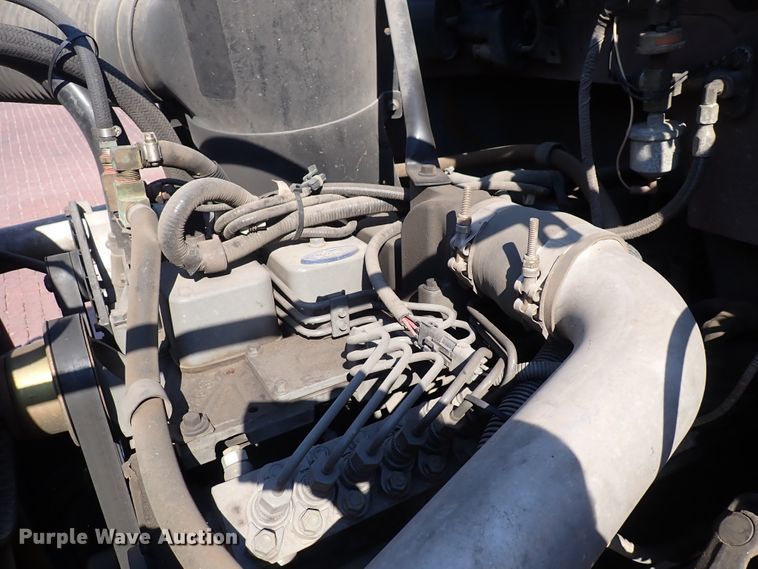 image for item DS7018 1994 Ford F700  fire truck